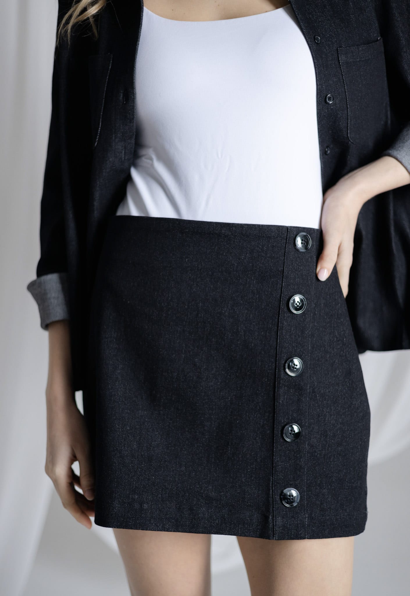 Sylc Designs Womens Black Denim Button Mini Skirt