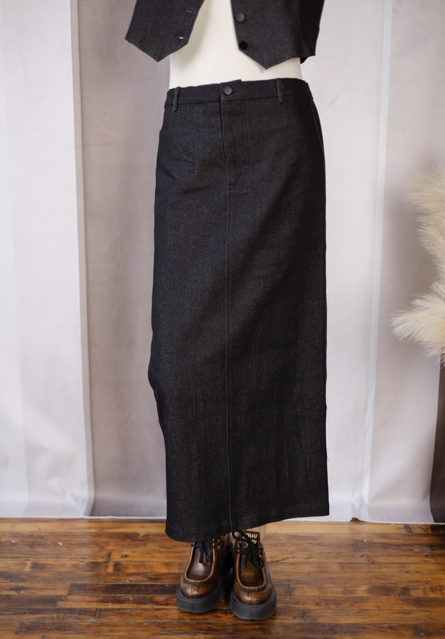 Sylc Designs Womens Black Denim Elastic Maxi Skirt