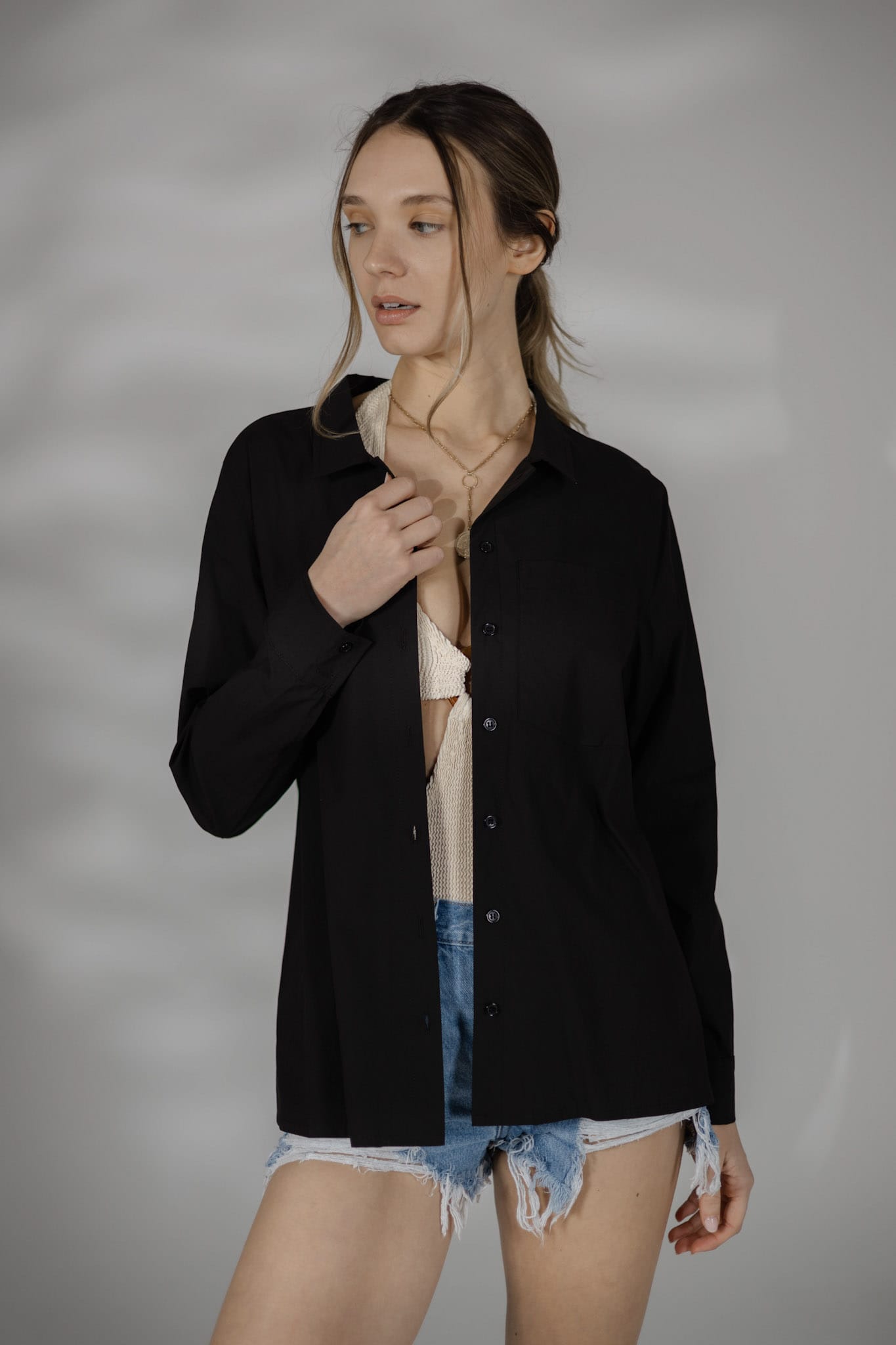 Sylc Designs Womens Black Poplin Long Sleeve Button Down