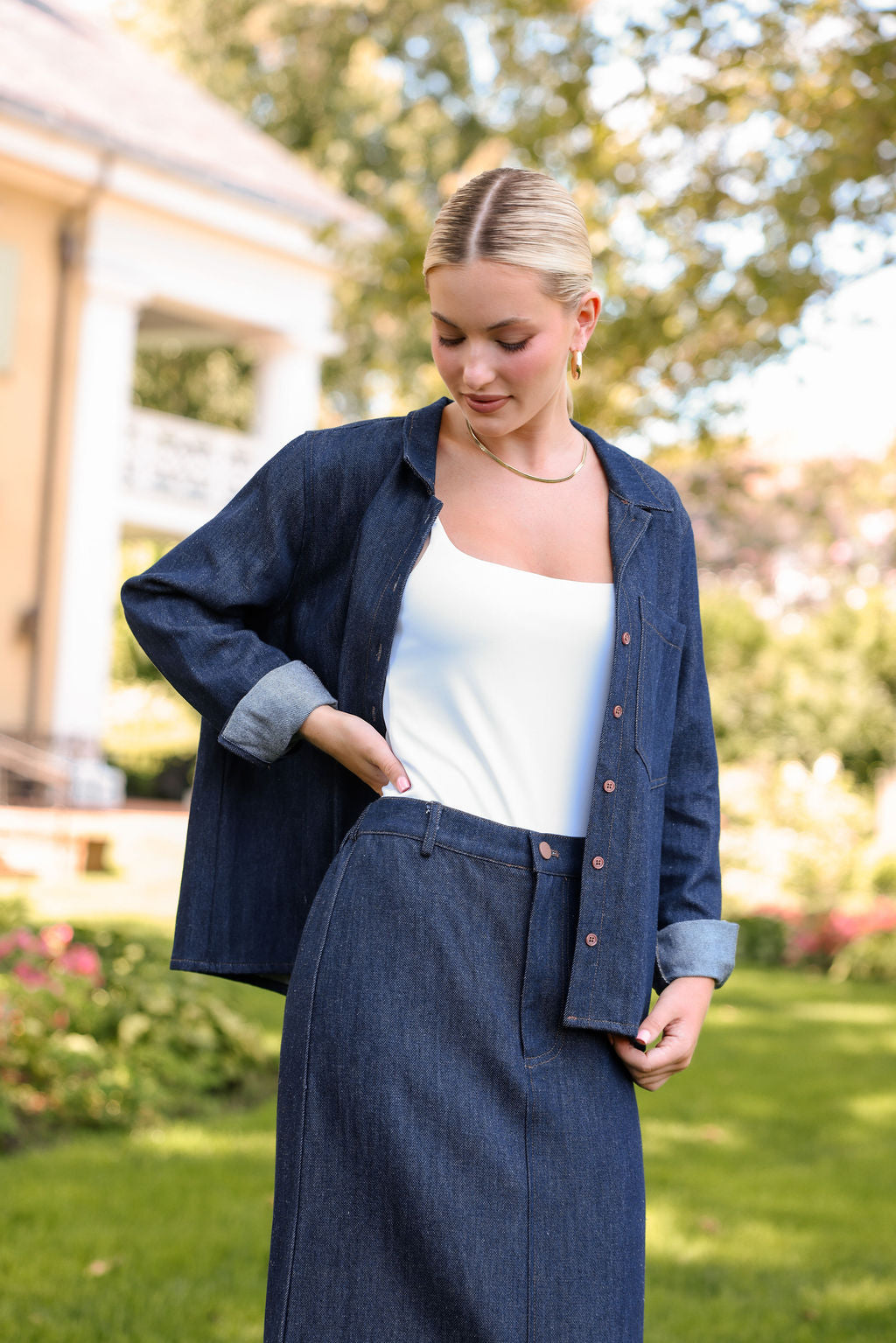 SYLC Designs Womens Blue Denim Long Sleeve Button Down