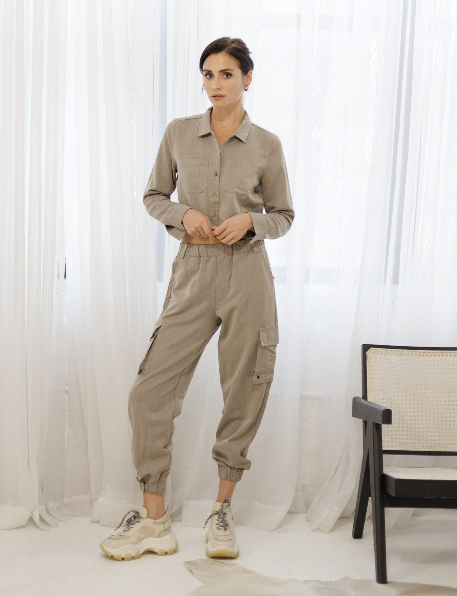 Sylc Designs Womens Truffle Cropped Cotton Button Down